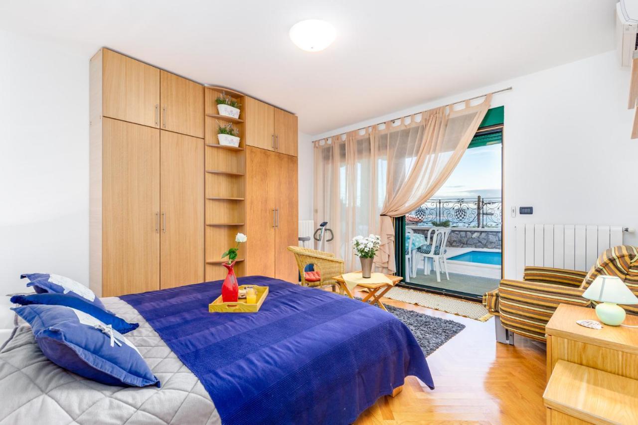 Lux Apartmani Опатия Екстериор снимка