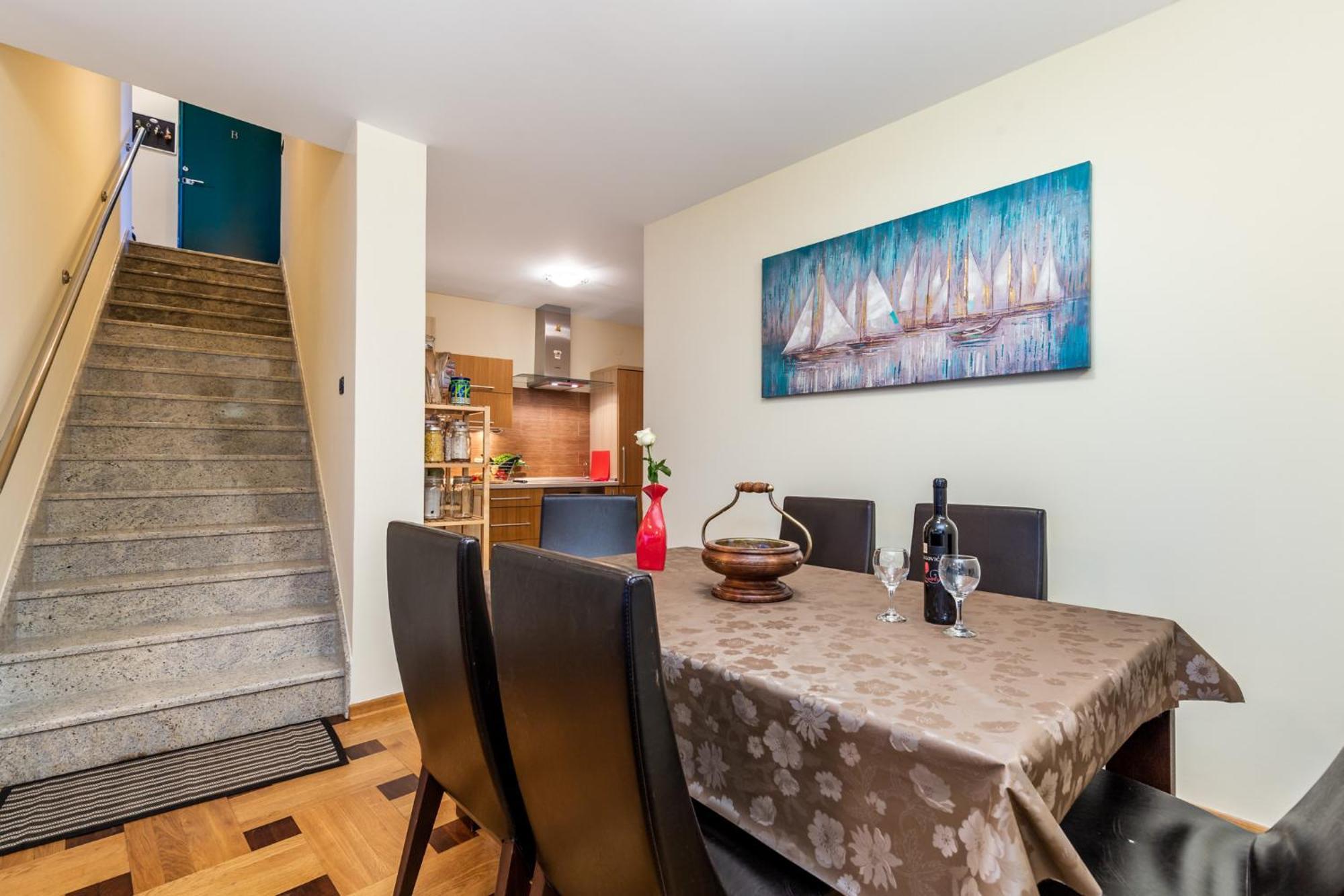 Lux Apartmani Опатия Екстериор снимка