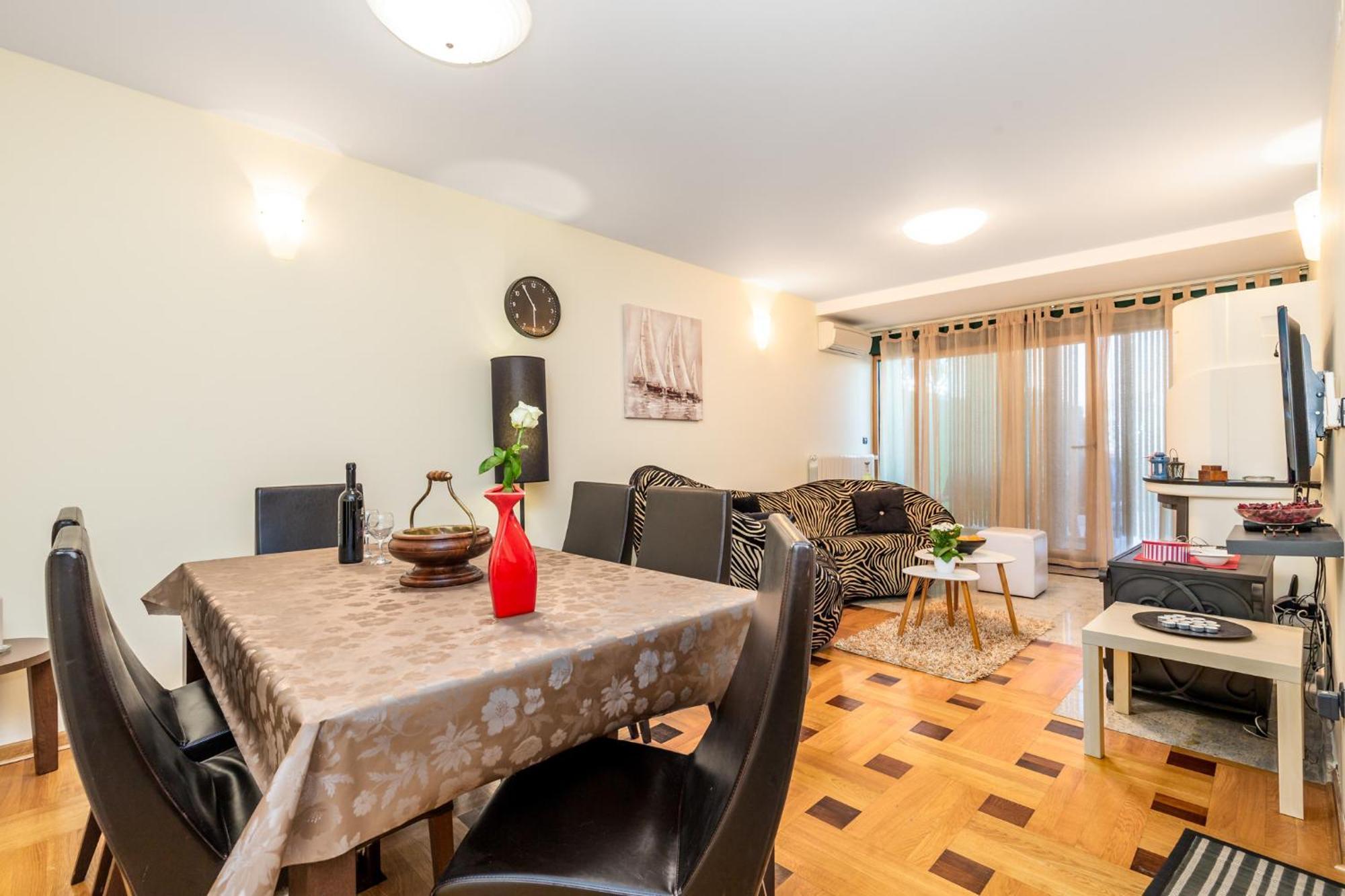 Lux Apartmani Опатия Екстериор снимка