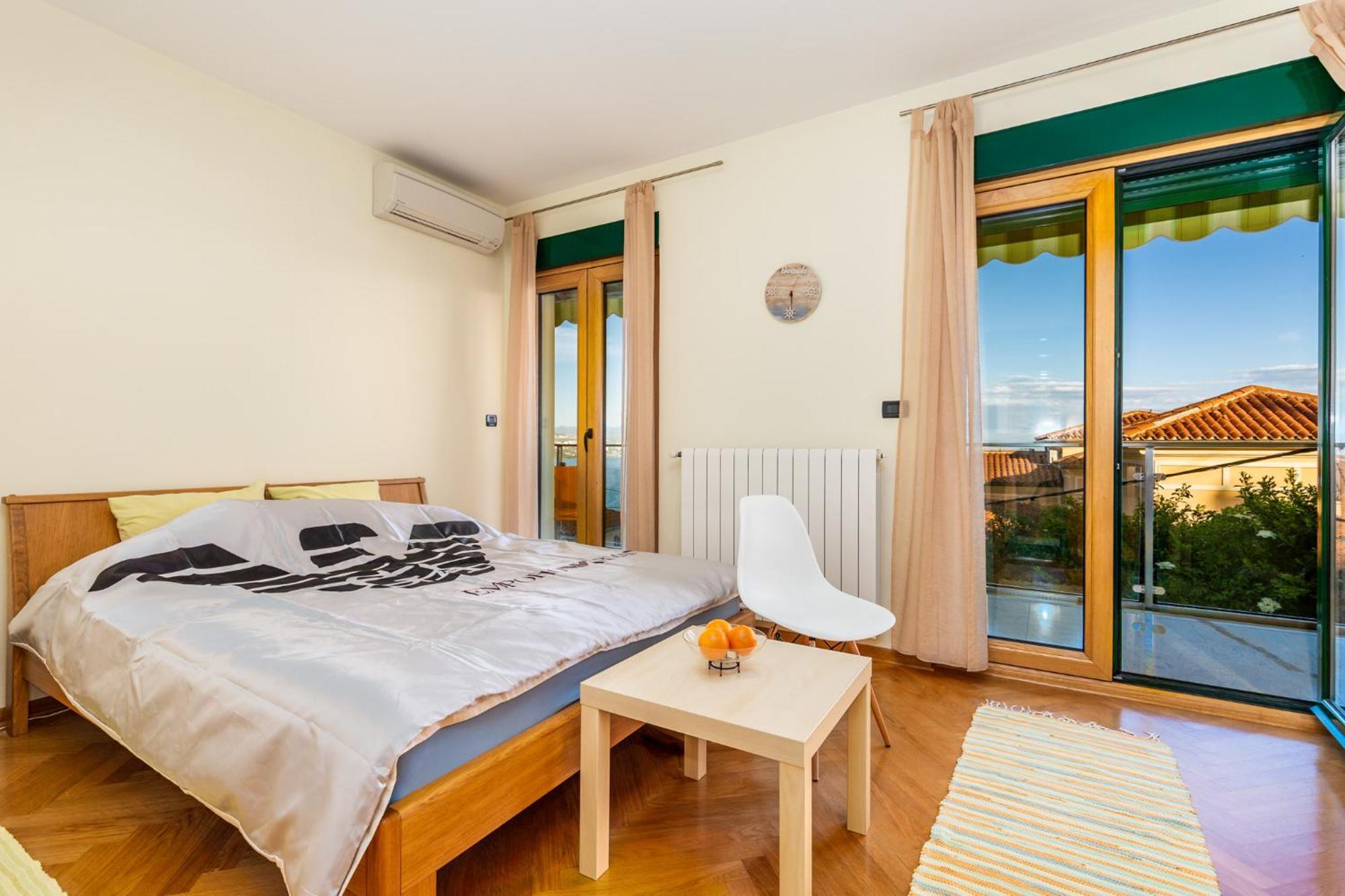 Lux Apartmani Опатия Екстериор снимка